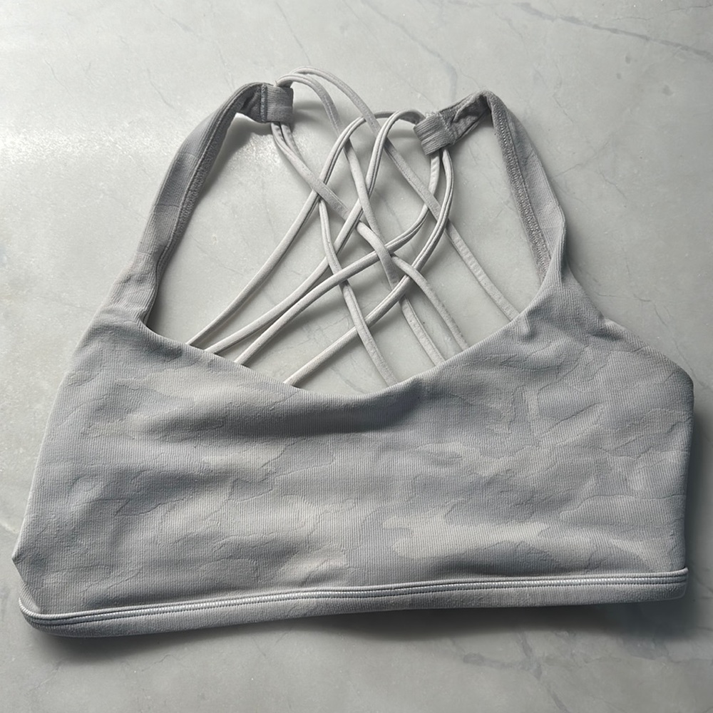 lululemon jacquard white camo size 8 lululemon free to be wild bra